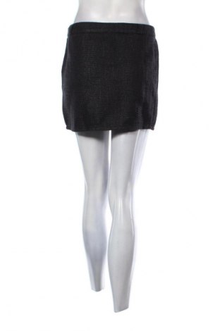 Пола Amisu, Размер M, Цвят Черен, Цена 2,04 €