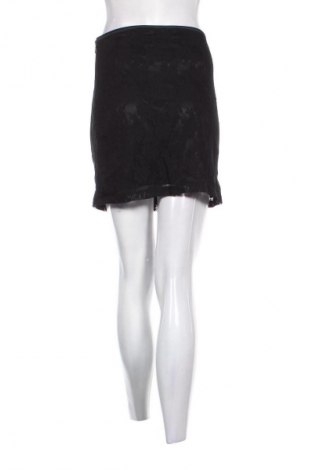 Пола C&A, Размер M, Цвят Черен, Цена 2,04 €