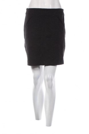 Пола Camaieu, Размер M, Цвят Черен, Цена 4,09 €