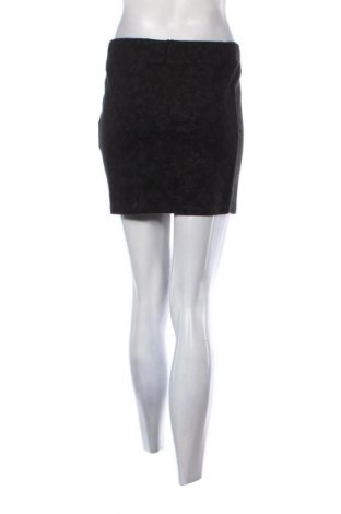 Пола Colours Of The World, Размер S, Цвят Черен, Цена 2,04 €