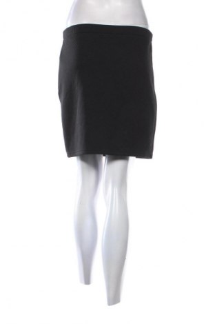 Пола Cubus, Размер M, Цвят Черен, Цена 2,04 €