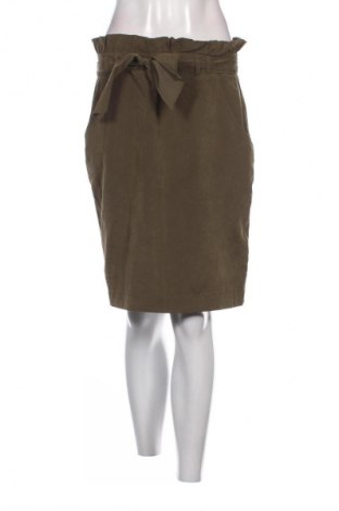 Пола Gina Tricot, Размер M, Цвят Зелен, Цена 2,55 €