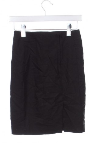 Пола H&M, Размер XS, Цвят Черен, Цена 2,04 €