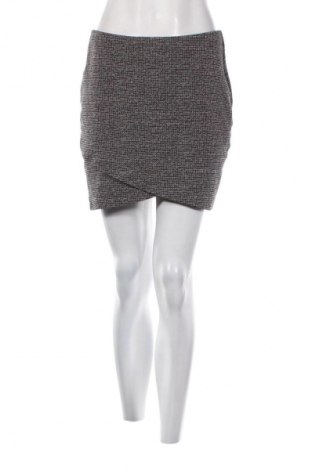 Пола H&M, Размер M, Цвят Многоцветен, Цена 2,04 €