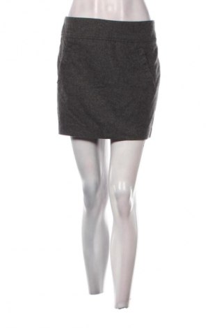 Пола H&M, Размер S, Цвят Сив, Цена 2,04 €