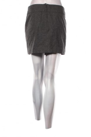 Пола H&M, Размер S, Цвят Сив, Цена 2,04 €