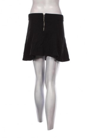 Пола H&M Divided, Размер XS, Цвят Черен, Цена 2,04 €