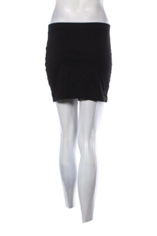 Пола H&M Divided, Размер S, Цвят Черен, Цена 2,04 €