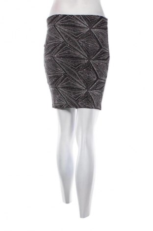 Пола H&M Divided, Размер S, Цвят Многоцветен, Цена 4,09 €