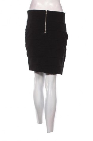 Пола H&M Mama, Размер S, Цвят Черен, Цена 2,04 €