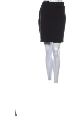 Пола Hema, Размер M, Цвят Черен, Цена 2,04 €