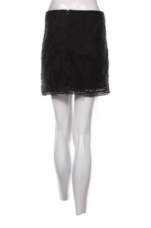 Пола Janina, Размер M, Цвят Черен, Цена 2,04 €