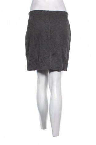 Пола Janina, Размер M, Цвят Сив, Цена 2,04 €