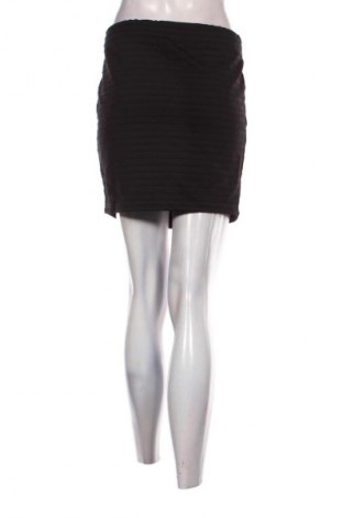 Пола Janina, Размер M, Цвят Черен, Цена 2,04 €