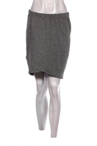 Пола Janina, Размер M, Цвят Сив, Цена 2,04 €