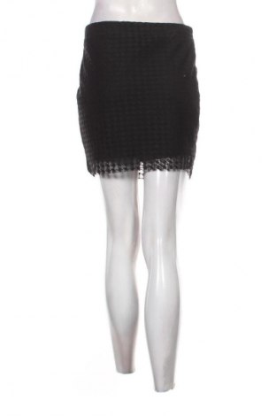 Пола Janina, Размер M, Цвят Черен, Цена 3,06 €