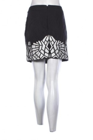 Пола Mango, Размер M, Цвят Черен, Цена 4,60 €