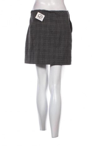 Пола Mango, Размер M, Цвят Многоцветен, Цена 2,04 €