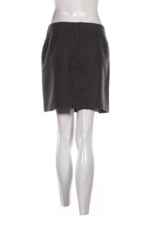 Пола Montego, Размер S, Цвят Сив, Цена 2,55 €