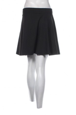 Пола NA-KD, Размер M, Цвят Черен, Цена 2,04 €