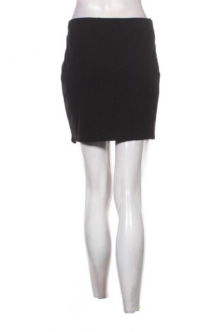 Пола ONLY, Размер M, Цвят Черен, Цена 2,55 €