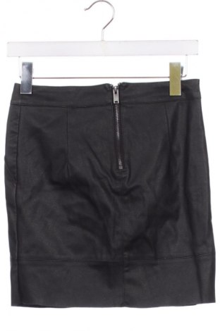 Пола ONLY, Размер XS, Цвят Черен, Цена 2,04 €