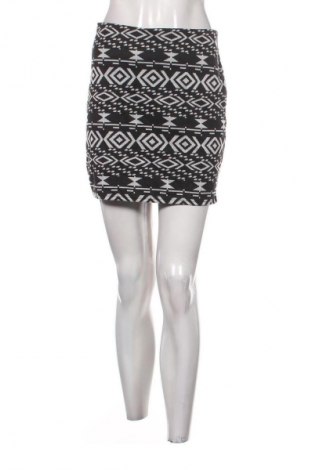 Пола Primark, Размер XL, Цвят Многоцветен, Цена 2,04 €