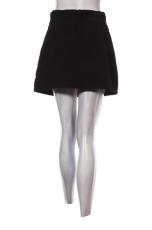 Пола SHEIN, Размер M, Цвят Черен, Цена 2,55 €