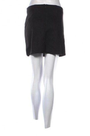 Пола SHEIN, Размер S, Цвят Черен, Цена 2,04 €