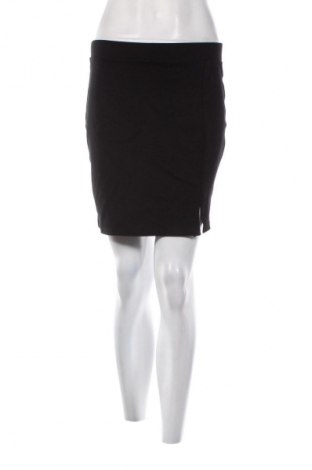 Пола Trendyol, Размер M, Цвят Черен, Цена 2,55 €