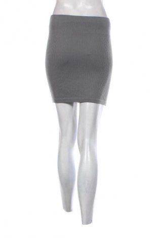 Пола Unbranded, Размер S, Цвят Сив, Цена 2,04 €