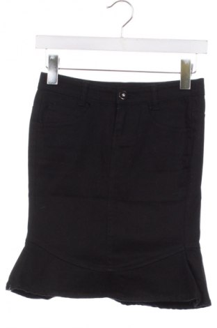 Пола Unbranded, Размер S, Цвят Черен, Цена 2,04 €