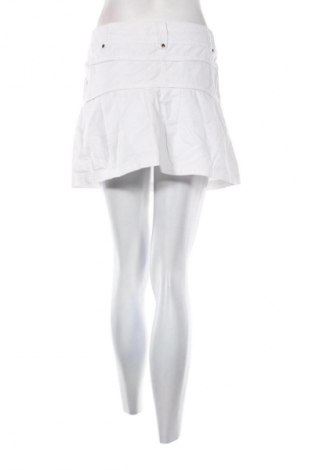 Пола Unbranded, Размер M, Цвят Бял, Цена 4,09 €