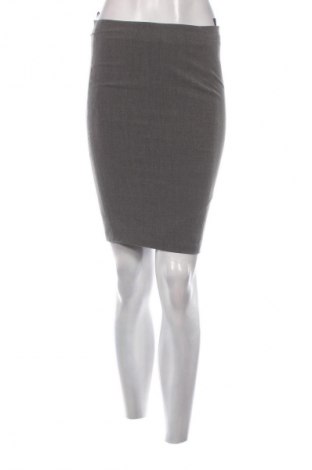 Пола United Colors Of Benetton, Размер S, Цвят Сив, Цена 2,04 €