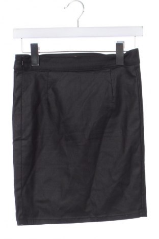 Пола VILA, Размер S, Цвят Черен, Цена 2,04 €