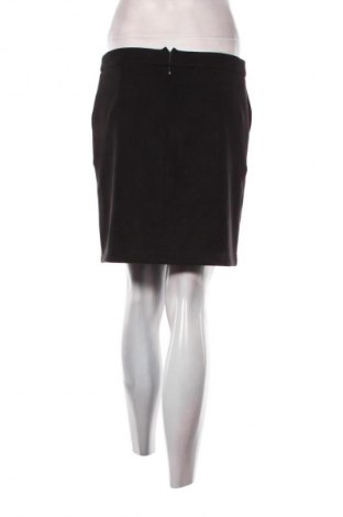 Пола VILA, Размер M, Цвят Черен, Цена 2,04 €