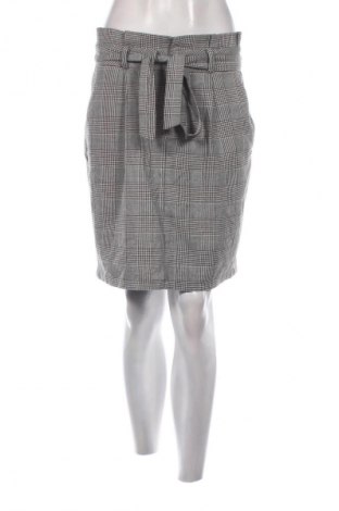 Пола Vero Moda, Размер M, Цвят Многоцветен, Цена 2,04 €