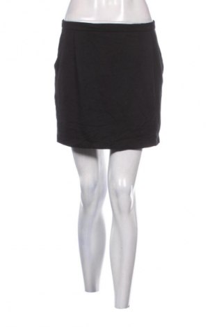 Пола Vero Moda, Размер M, Цвят Черен, Цена 2,04 €