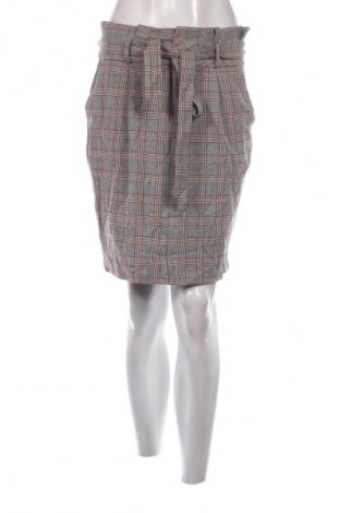 Пола Vero Moda, Размер M, Цвят Многоцветен, Цена 2,04 €