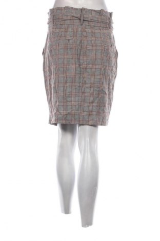 Пола Vero Moda, Размер M, Цвят Многоцветен, Цена 2,04 €