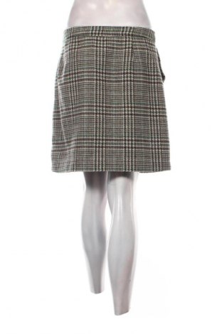 Пола Vero Moda, Размер M, Цвят Многоцветен, Цена 2,04 €