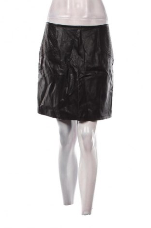 Пола Yessica, Размер M, Цвят Черен, Цена 2,04 €