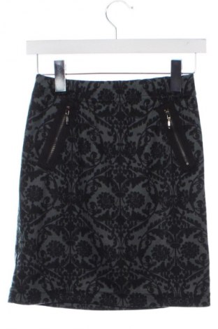 Пола Yessica, Размер XS, Цвят Многоцветен, Цена 2,04 €