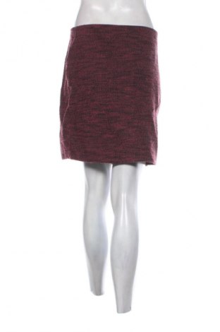 Пола Yessica, Размер L, Цвят Червен, Цена 2,04 €