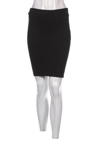 Пола Yfl Reserved, Размер S, Цвят Черен, Цена 2,04 €