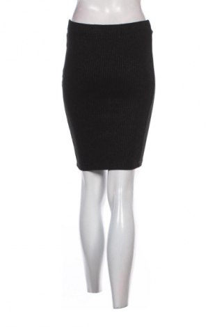 Пола Yfl Reserved, Размер S, Цвят Черен, Цена 2,04 €