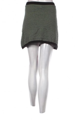 Пола Zara, Размер M, Цвят Многоцветен, Цена 3,06 €