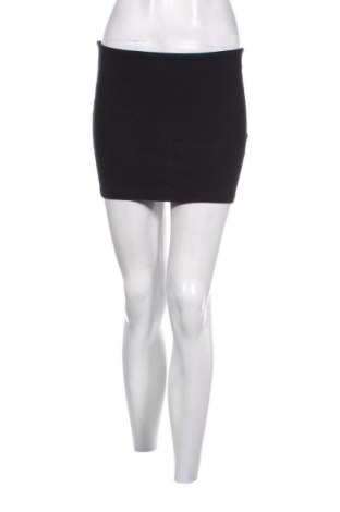 Пола Zara Trafaluc, Размер S, Цвят Черен, Цена 2,55 €