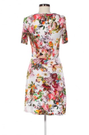 Šaty  Apanage, Velikost S, Barva Vícebarevné, Cena  179,00 Kč