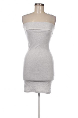 Ruha Bershka, Méret M, Szín Szürke, Ár 1 959 Ft